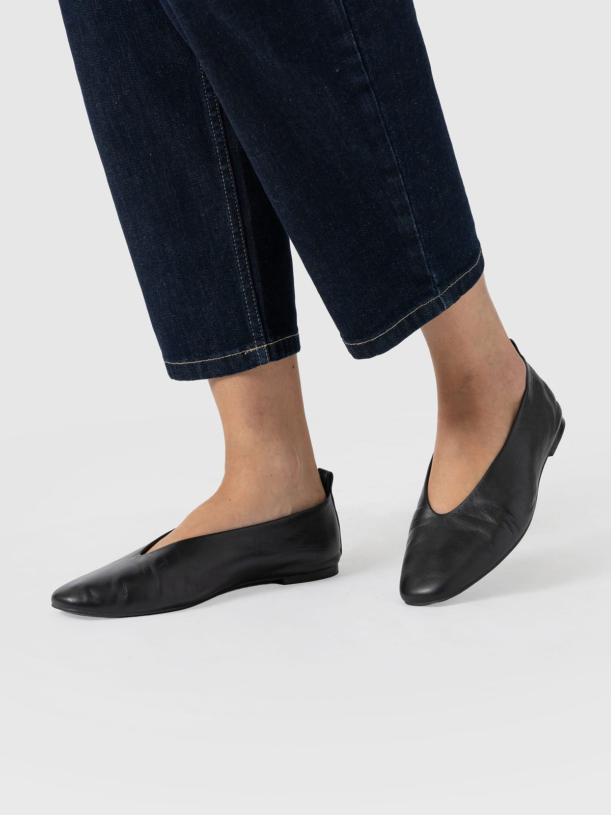 Abbey Ballerina Flats - Black
