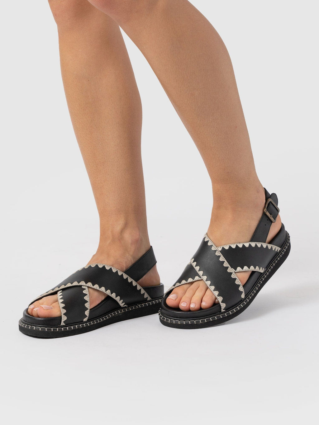 Bonnie Cross Over Sandals - Black