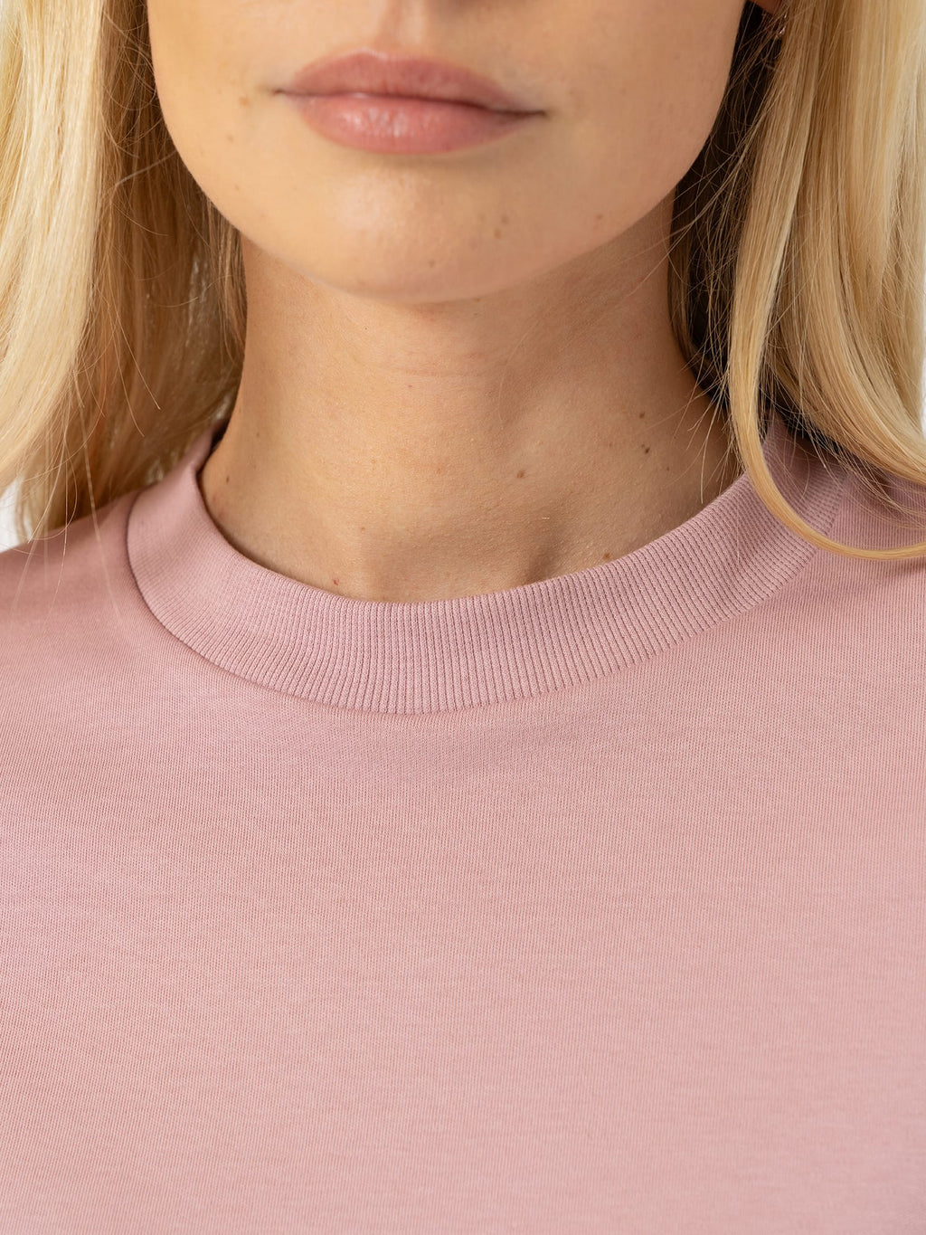 Chelsea Crew Neck Tee - Dusty Pink