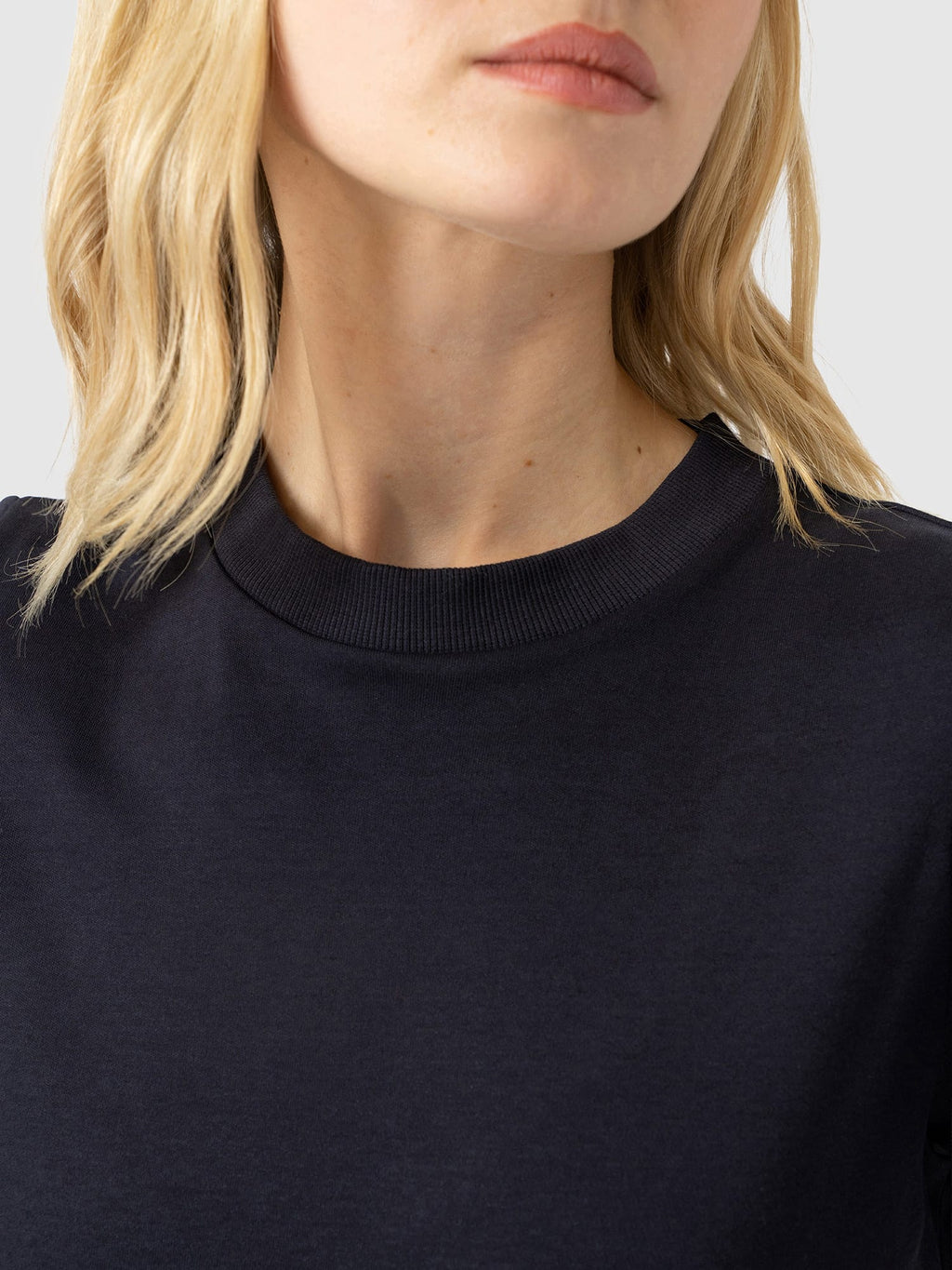 Chelsea Crew Neck Tee - Navy