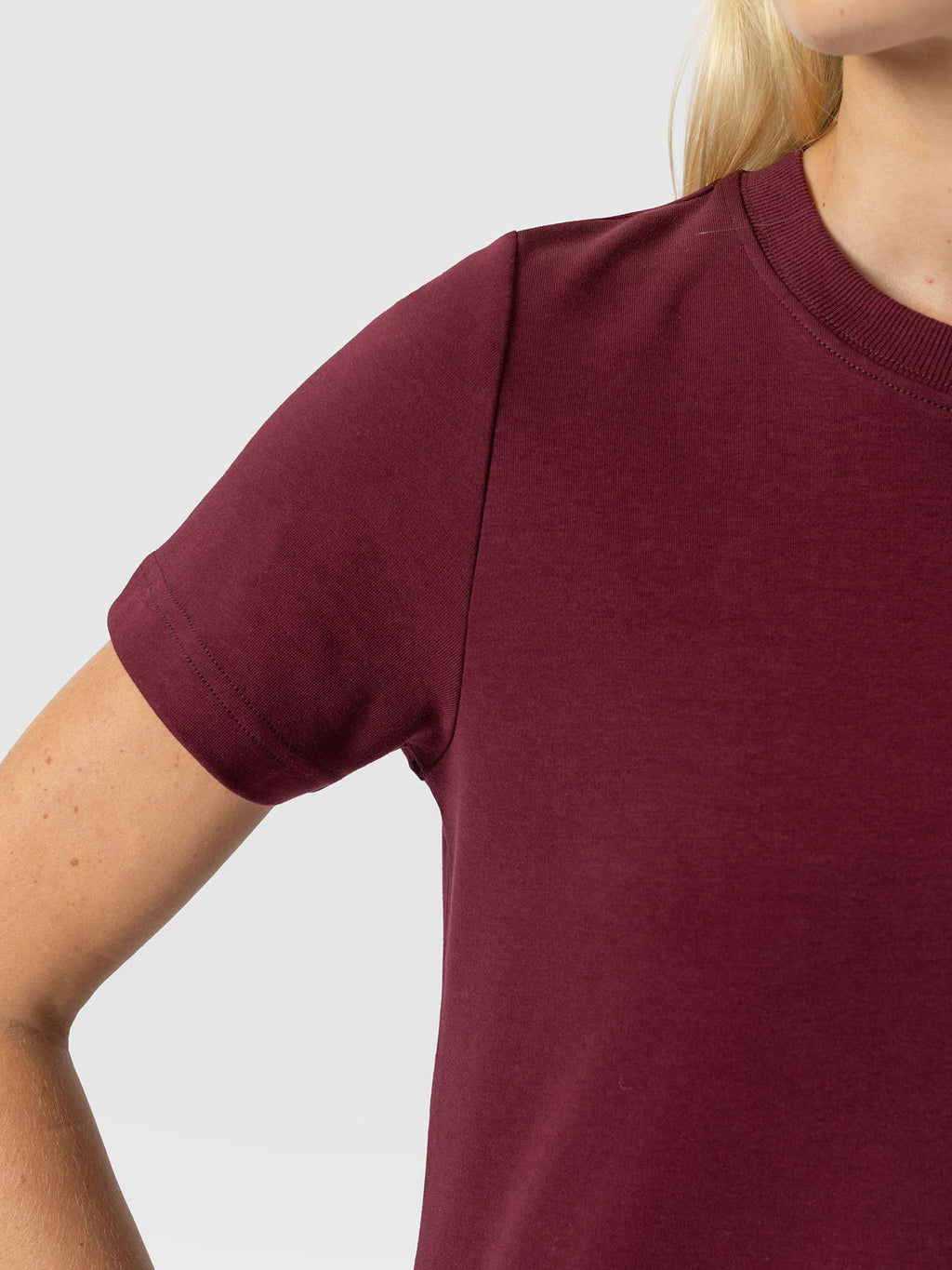 Chelsea Crew Neck Tee - Wine Burgundy