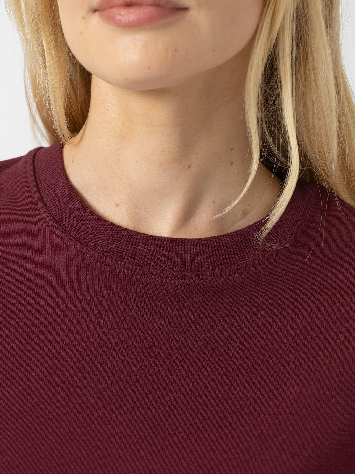Chelsea Crew Neck Tee - Wine Burgundy