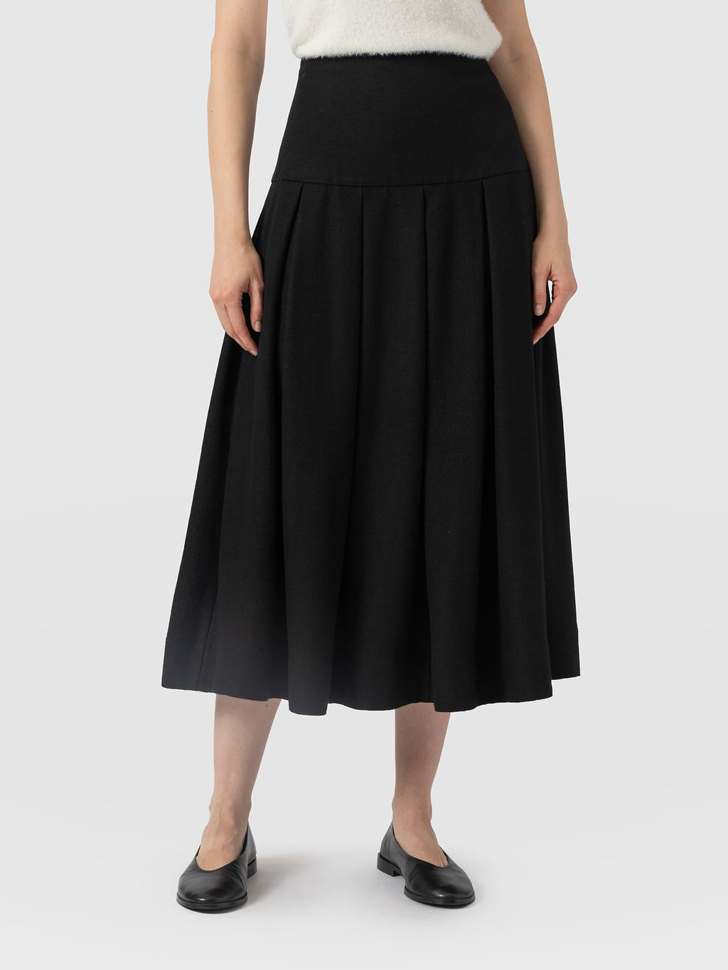 Everly Pleated Skirt - Black