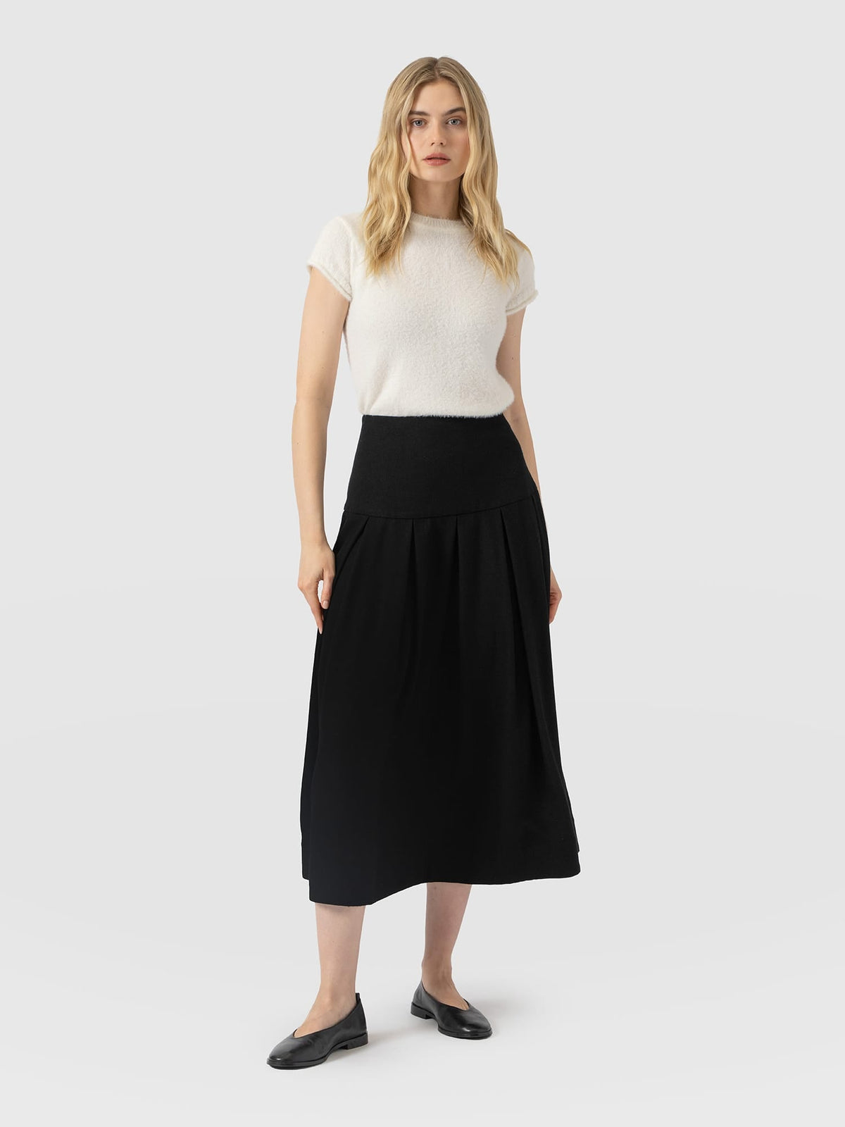 Everly Pleated Skirt - Black