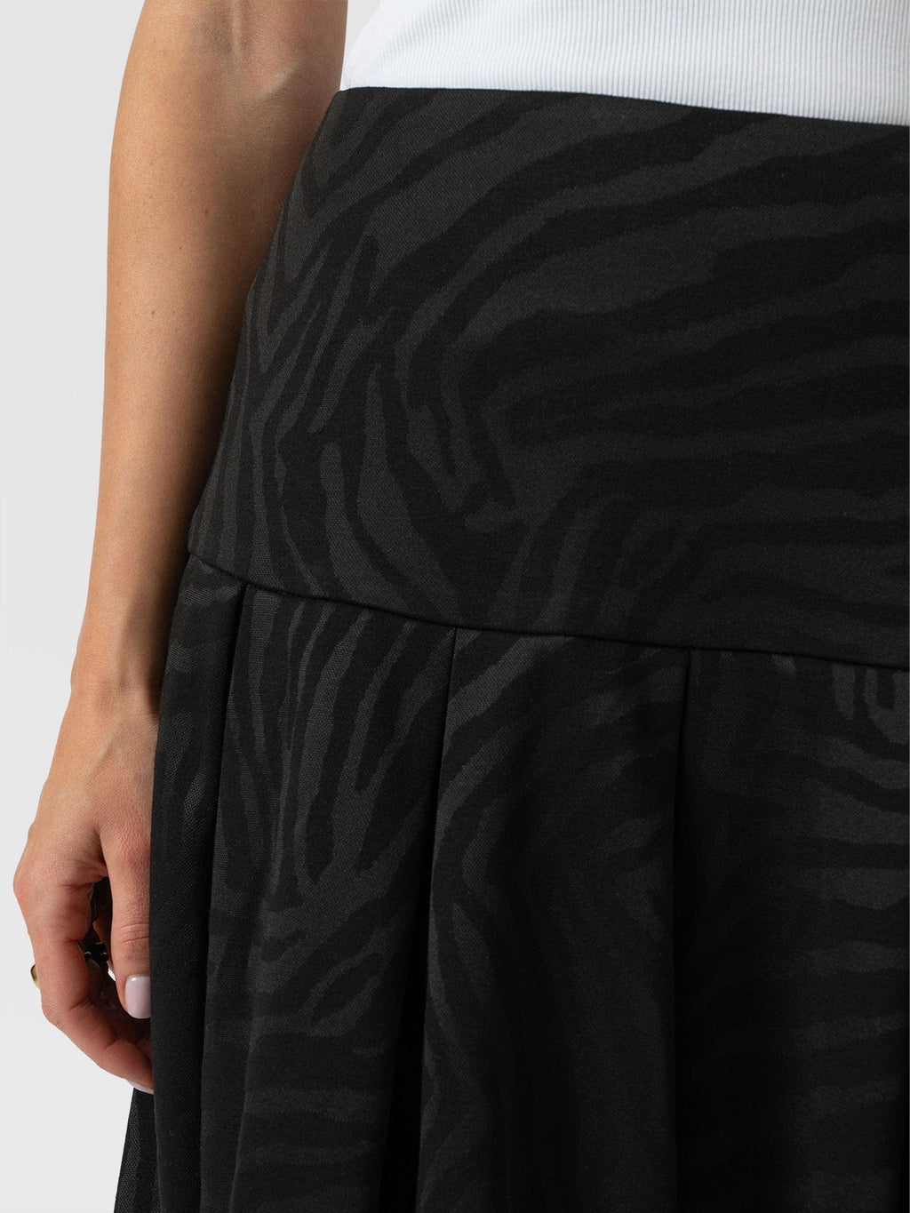 Everly Pleated Skirt - Black Zebra