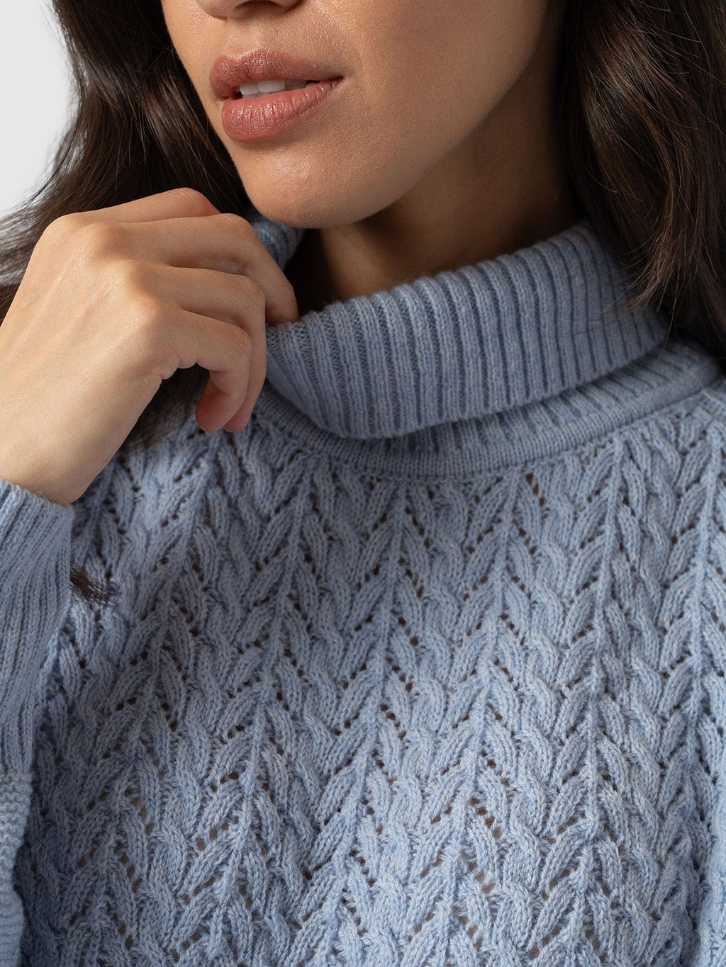 Glen Cable Knit Sweater - Pale Blue