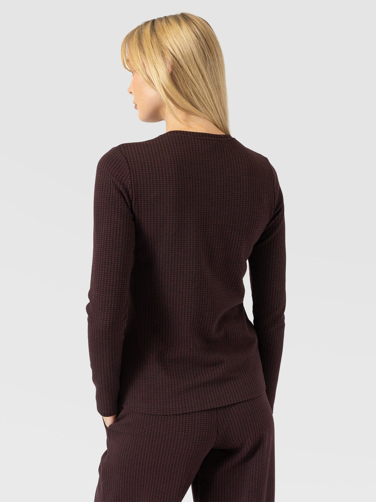 Keller Crew Neck Tee Long Sleeve - Burgundy Mini Houndstooth