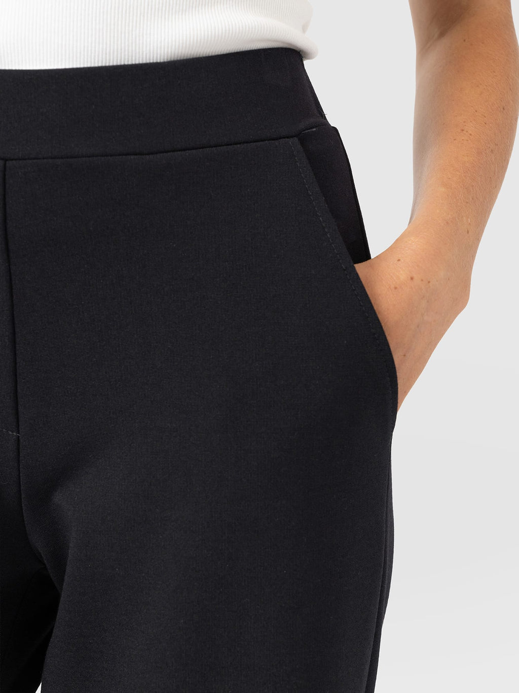 Hoxton Wide Leg Pant - Black