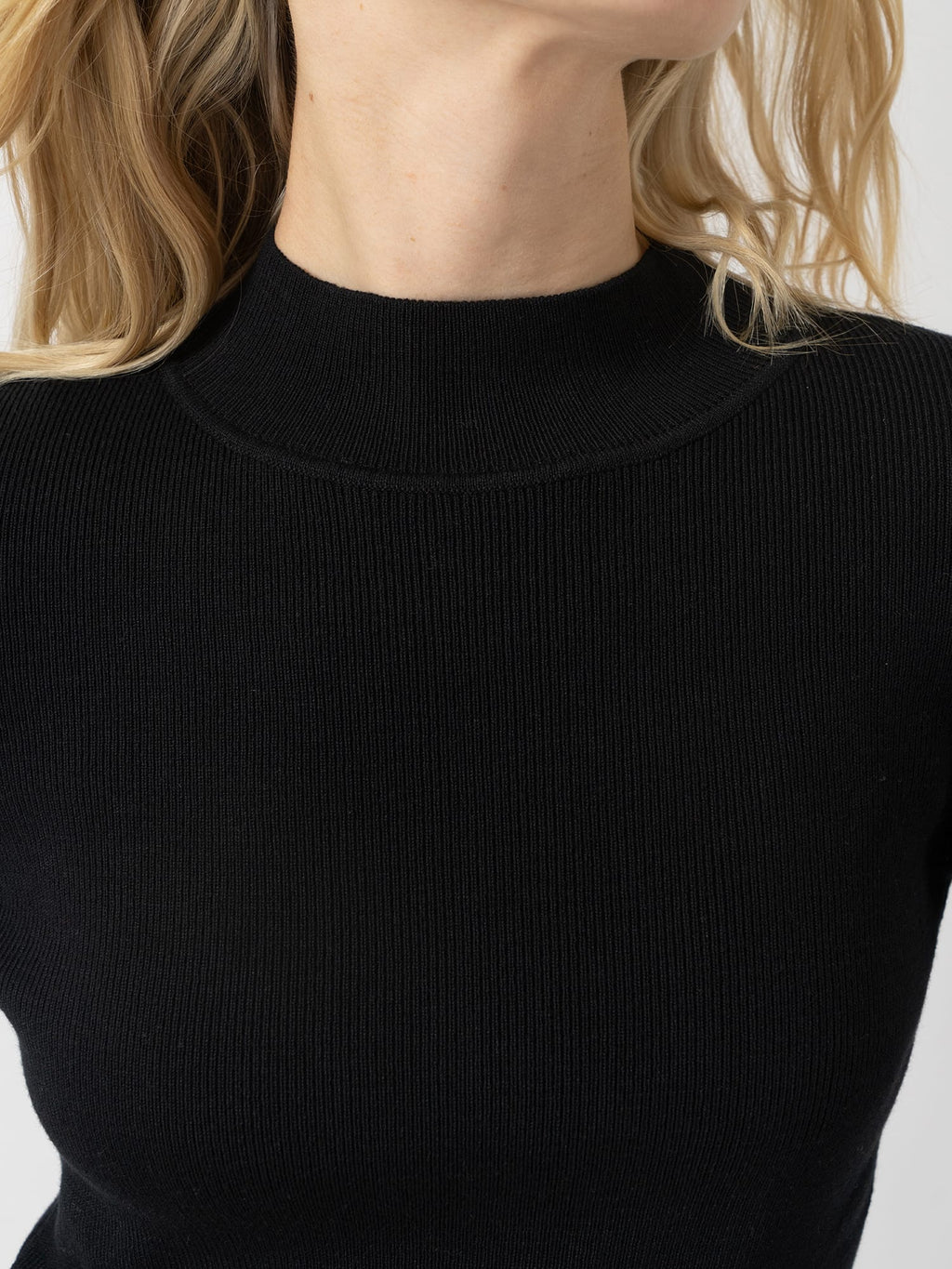 Isla Knit Rollneck - Black