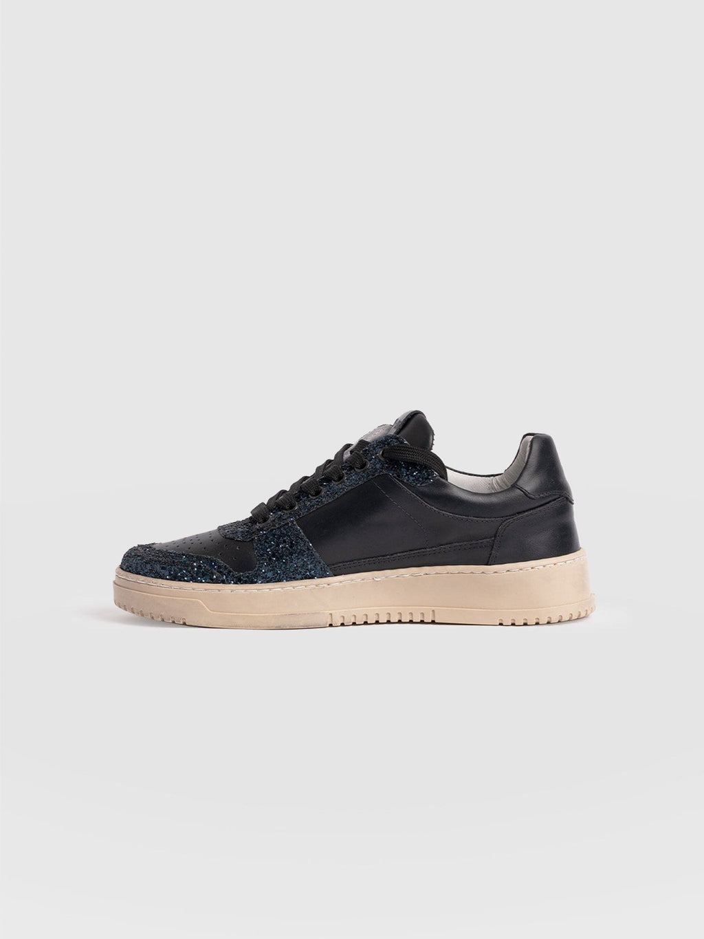 Onyx Sneaker - Black/Navy