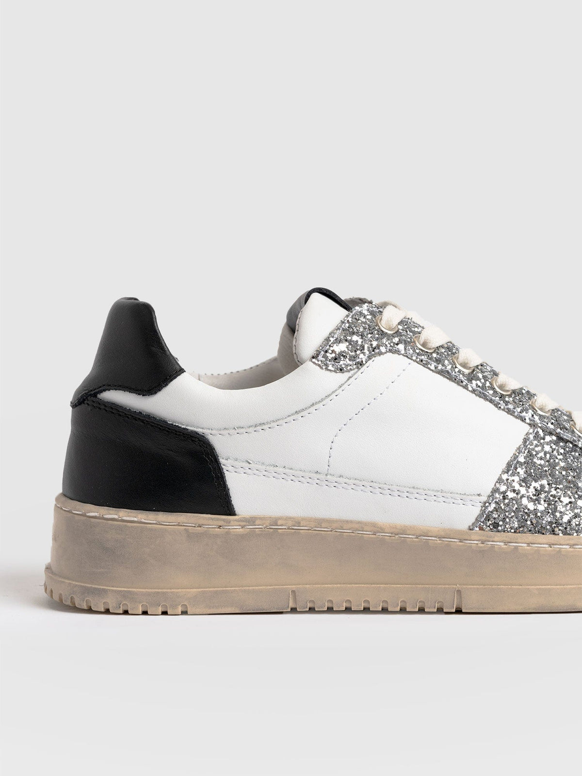 Onyx Sneaker - White/Black