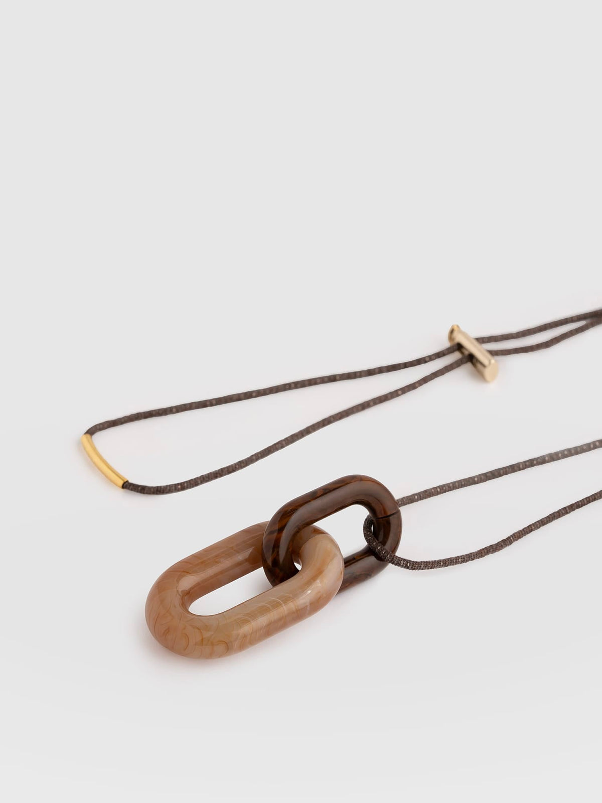 Oval Pendant Necklace - Cream/Brown