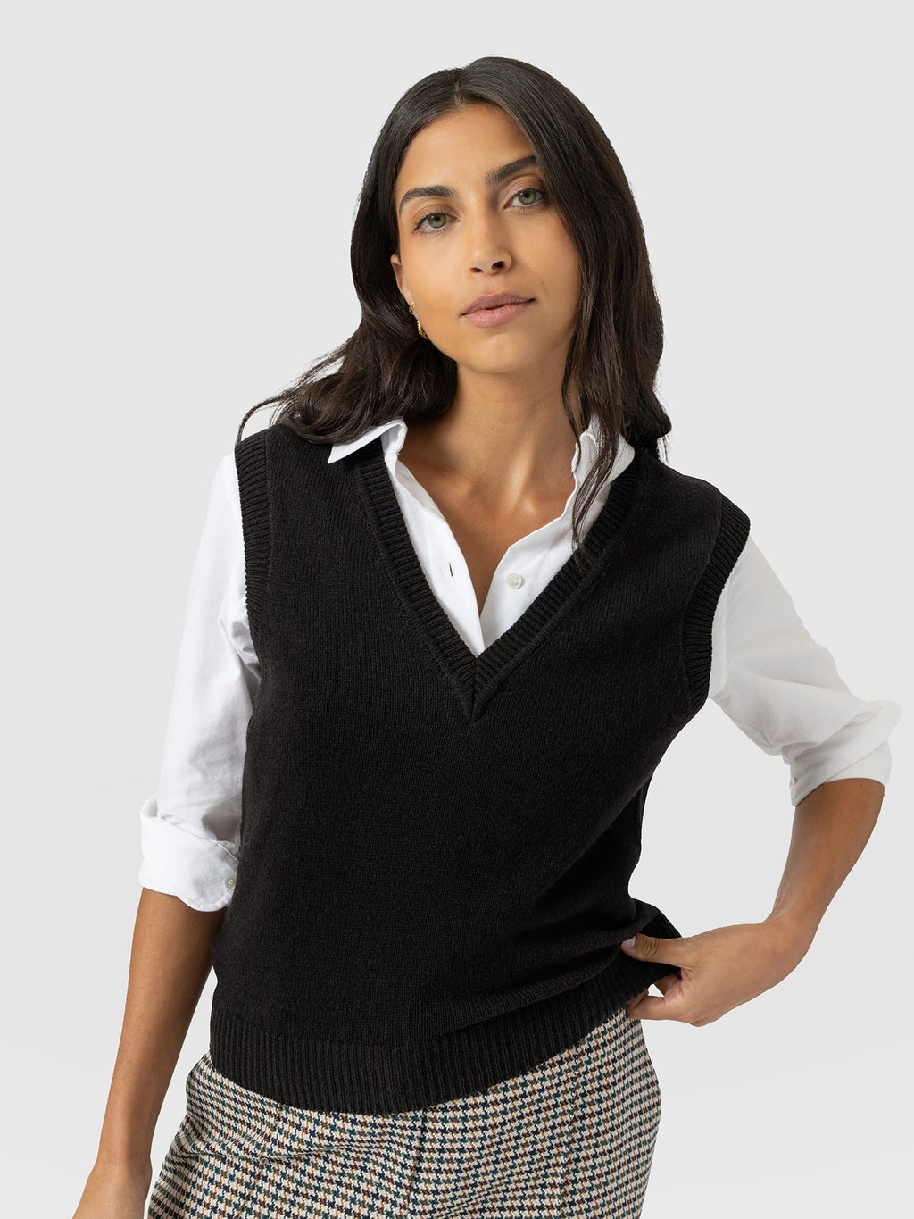 Oxford Cashmere V Neck Sleeveless Knit - Black
