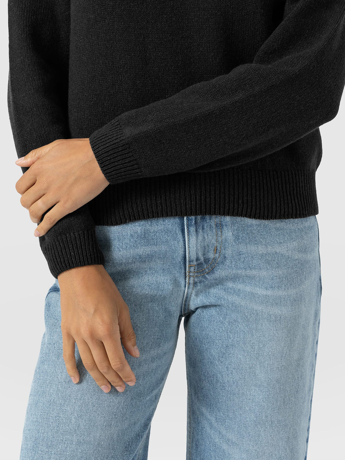 Oxford Cashmere V Neck Sweater - Black