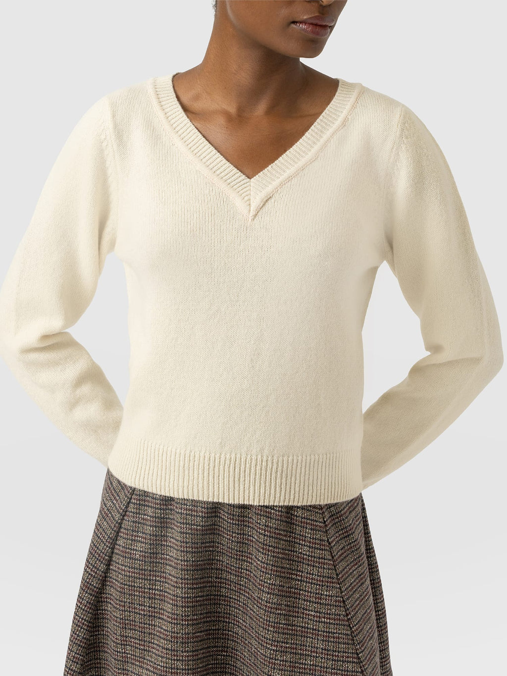 Oxford Cashmere V Neck Sweater - Cream