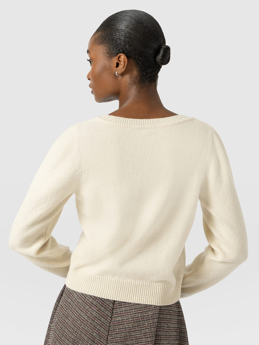Oxford Cashmere V Neck Sweater - Cream