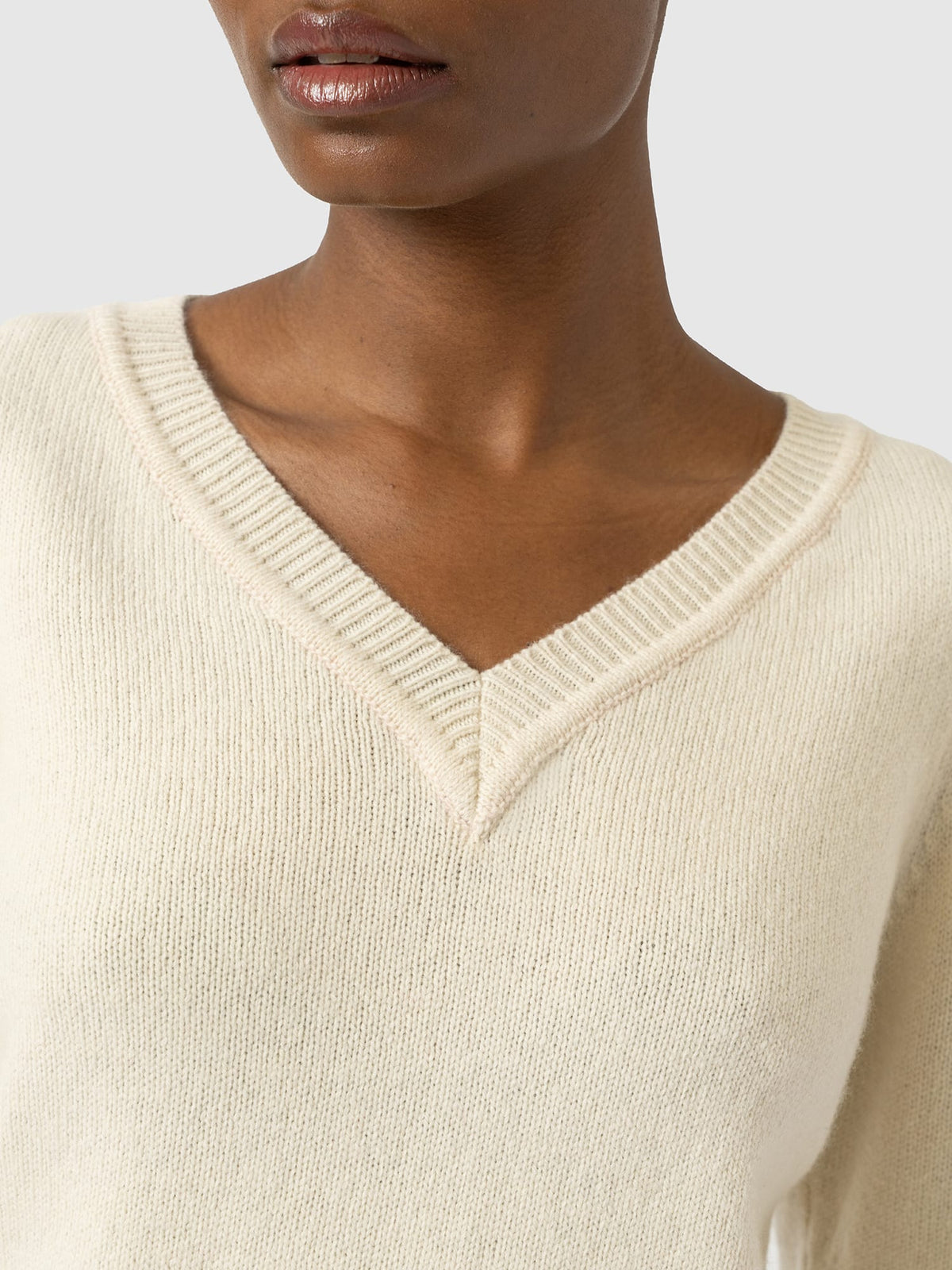 Oxford Cashmere V Neck Sweater - Cream
