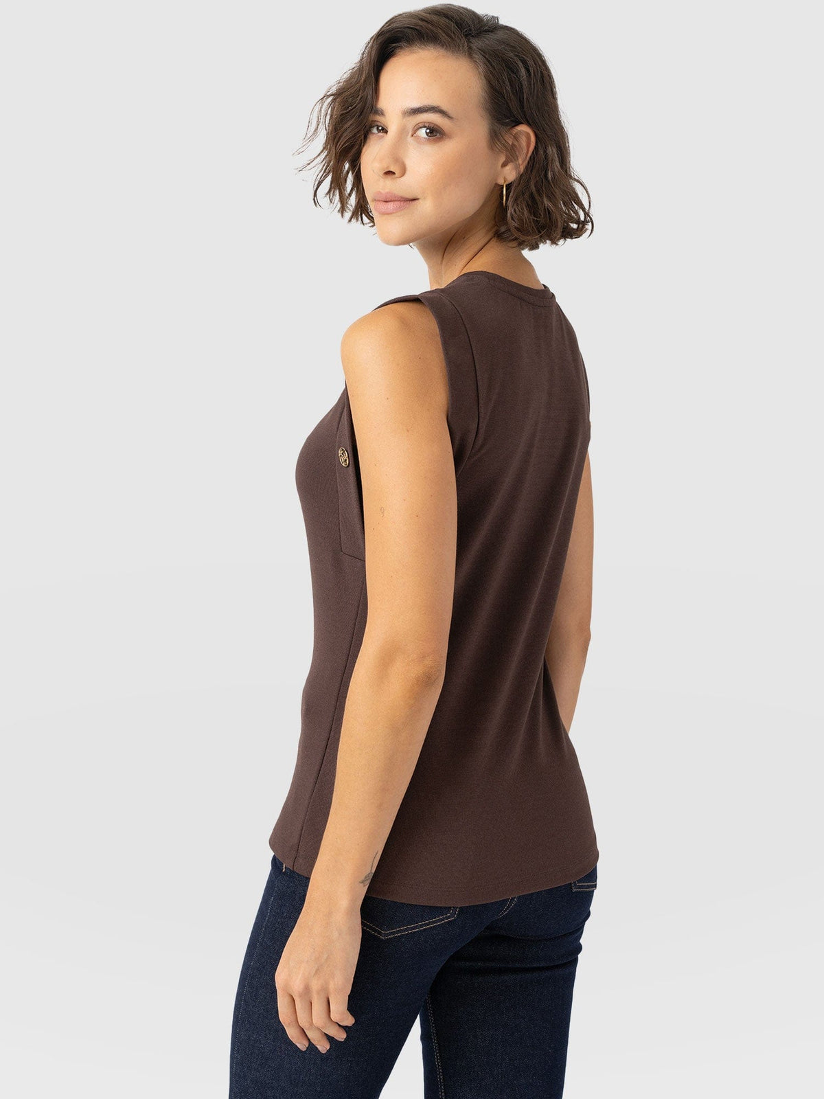 Rowan Tee - Brown - Molten