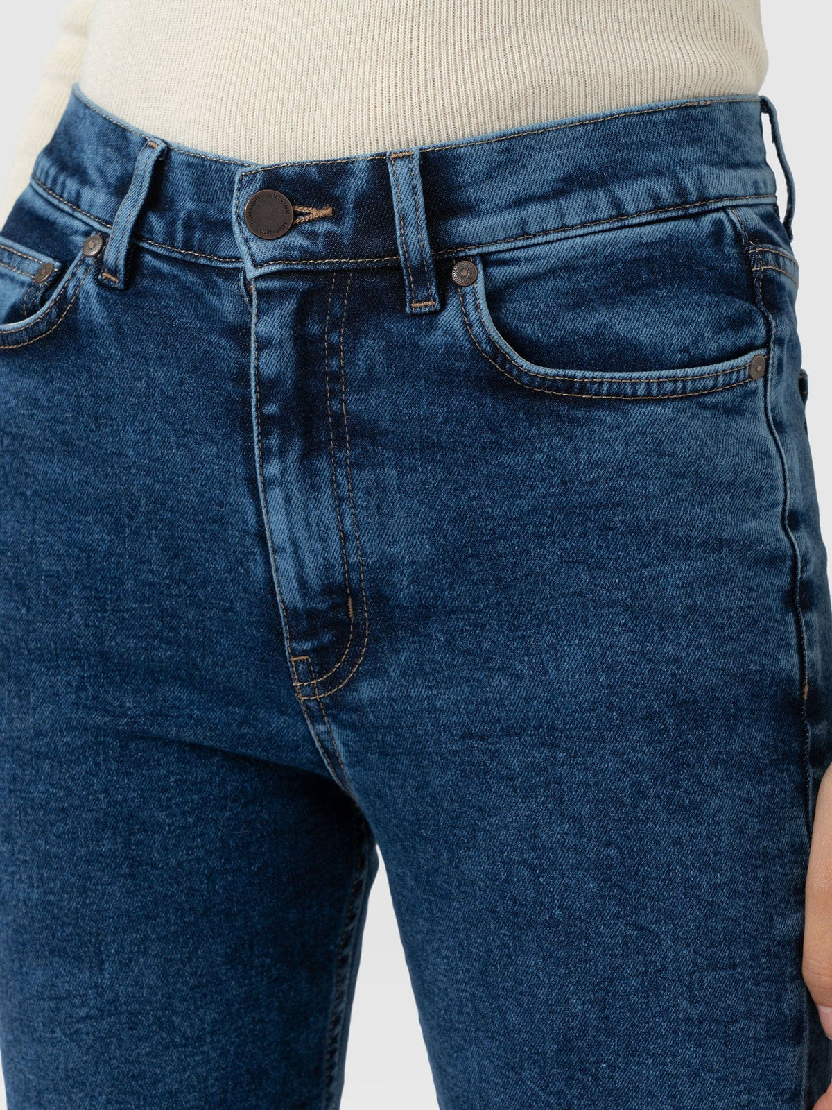 Straight Leg Jean - Mid Blue