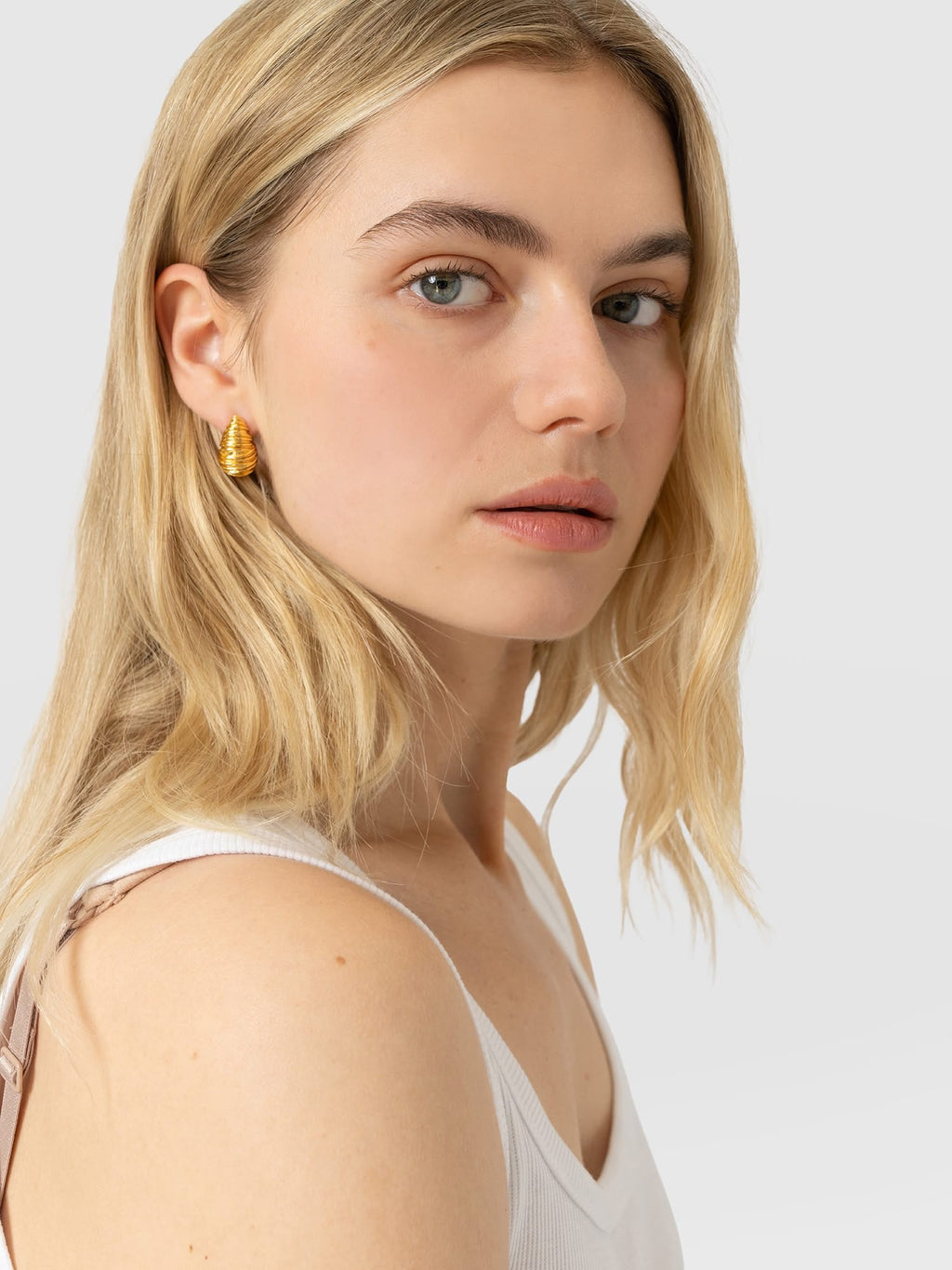 Teardrop Swirl Earrings - Gold