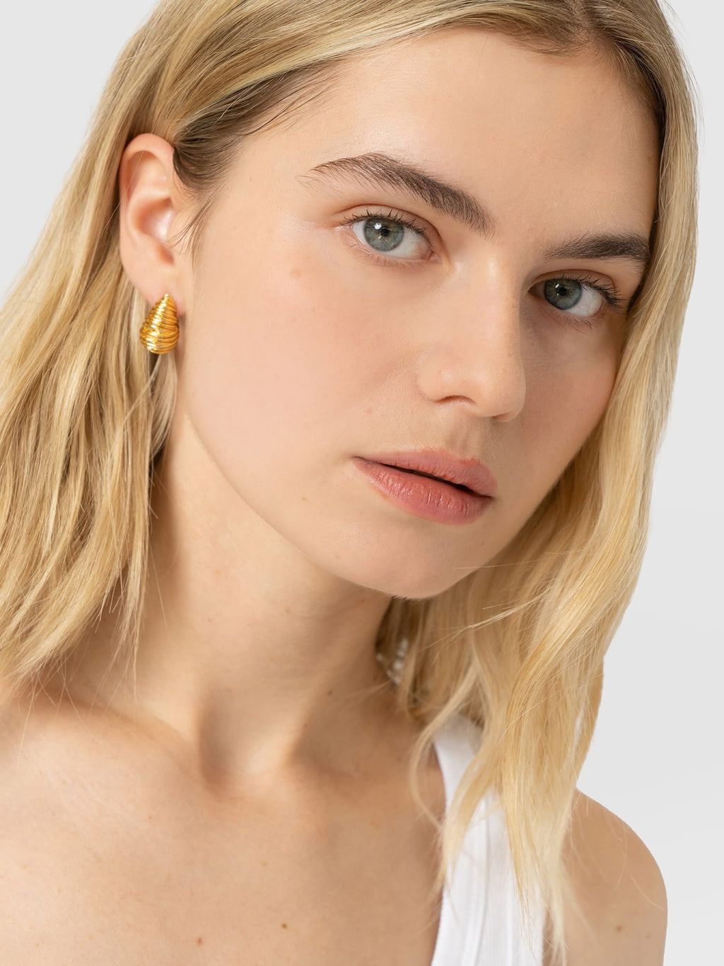 Teardrop Swirl Earrings - Gold