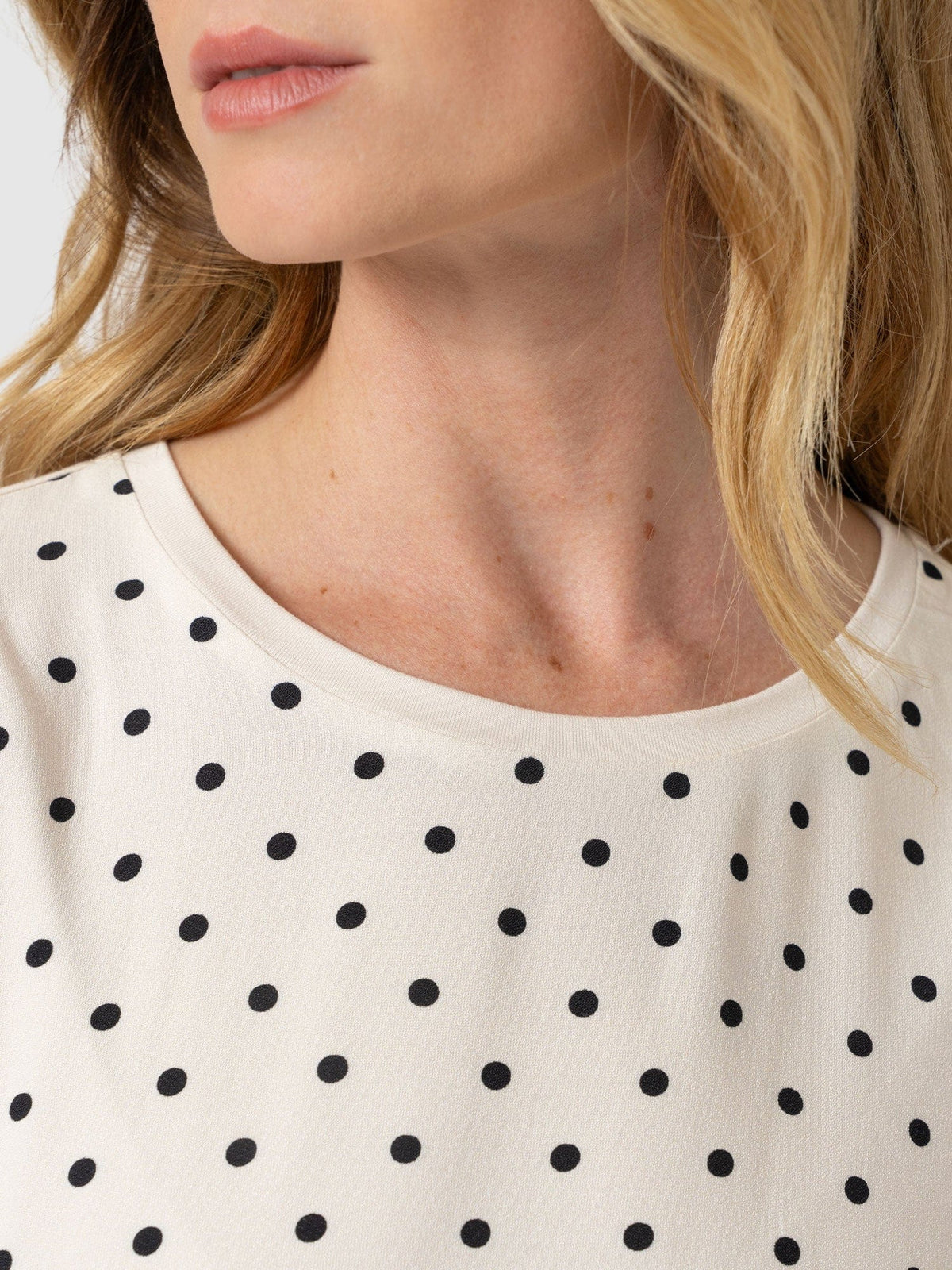Turn Up Contrast Tee - Cream Polka Dot