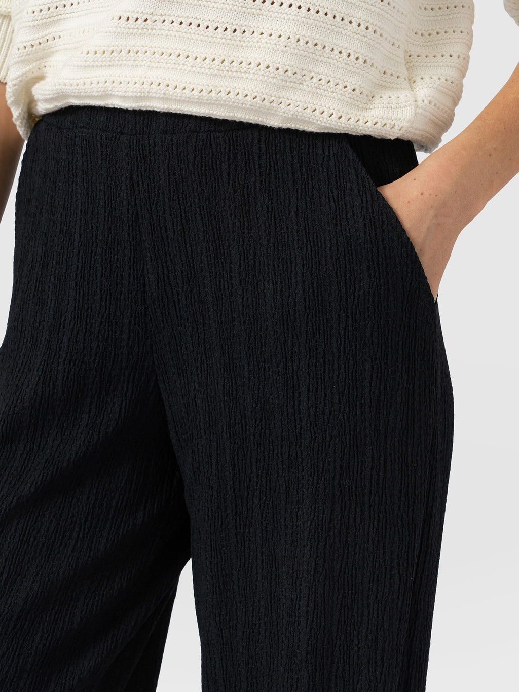 Hoxton Wide Leg Pant - Black Textured