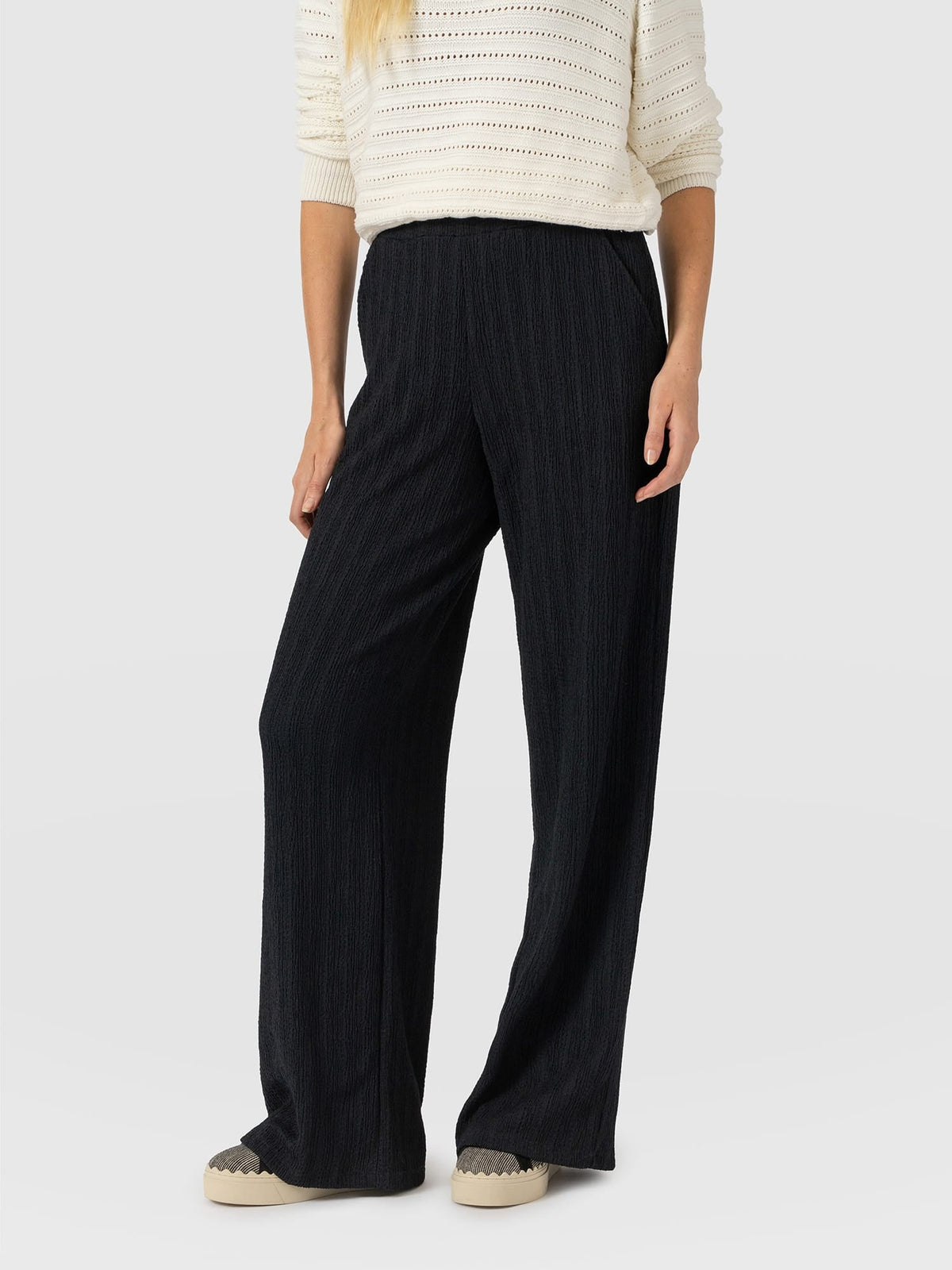 Hoxton Wide Leg Pant - Black Textured