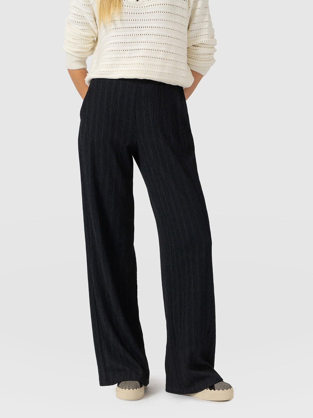 Hoxton Wide Leg Pant - Black Textured