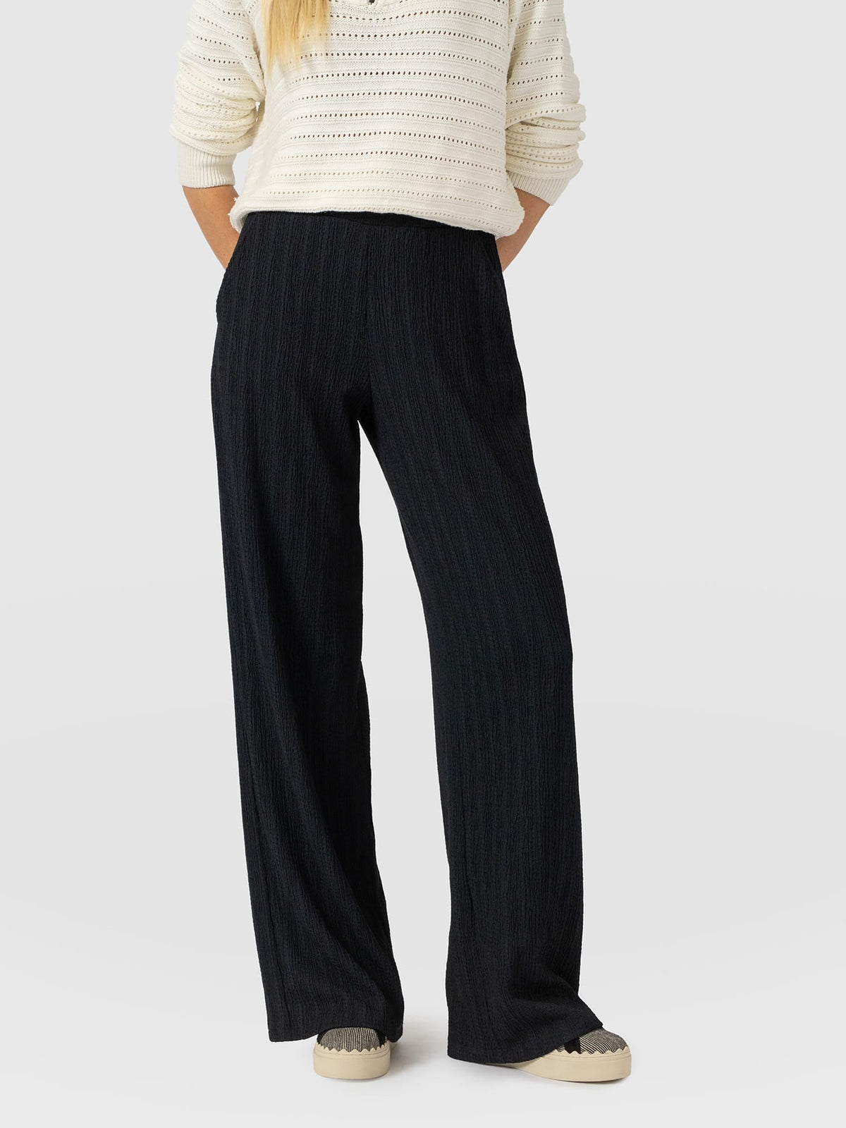 Hoxton Wide Leg Pant - Black Textured