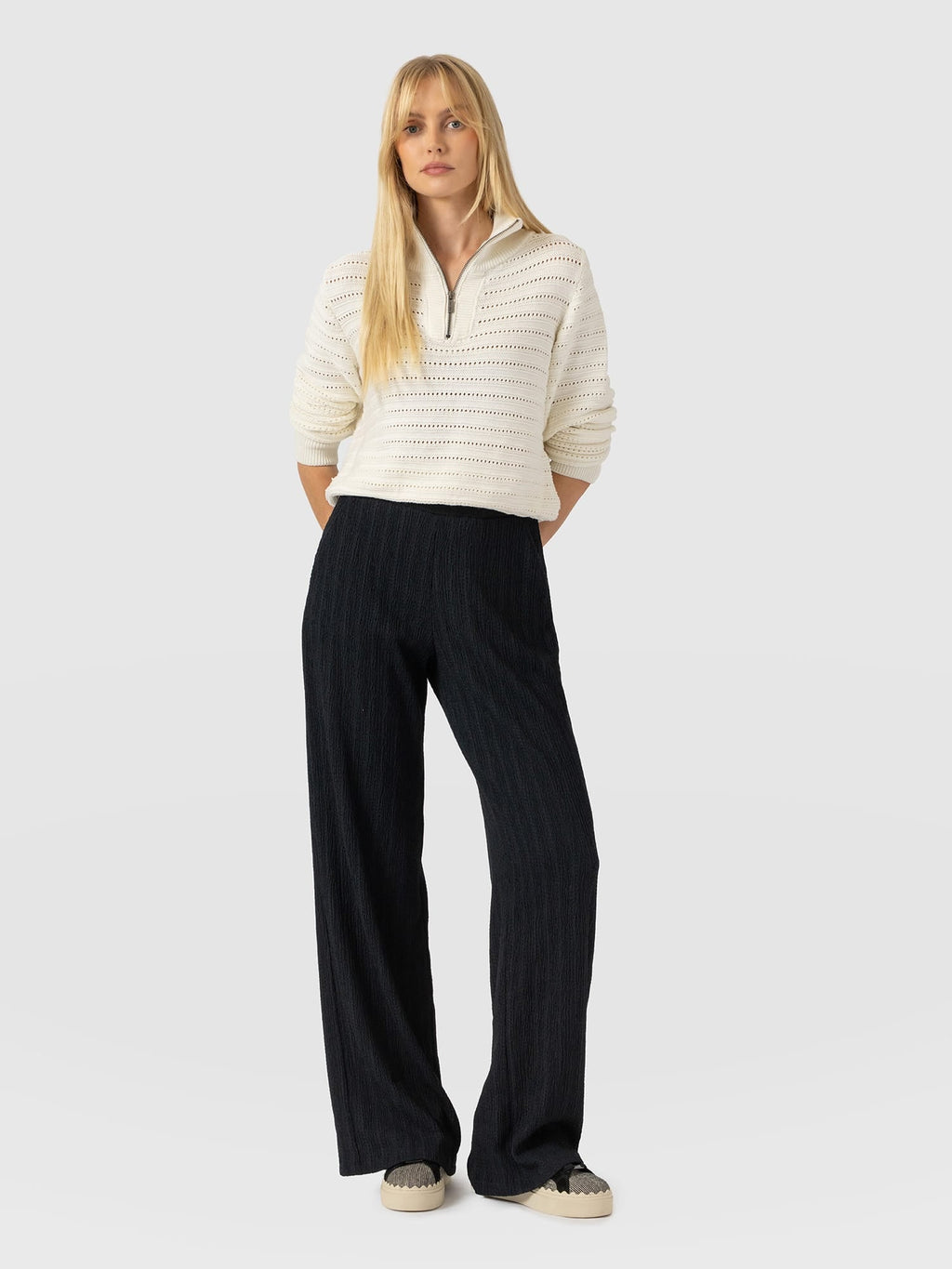 Hoxton Wide Leg Pant - Black Textured