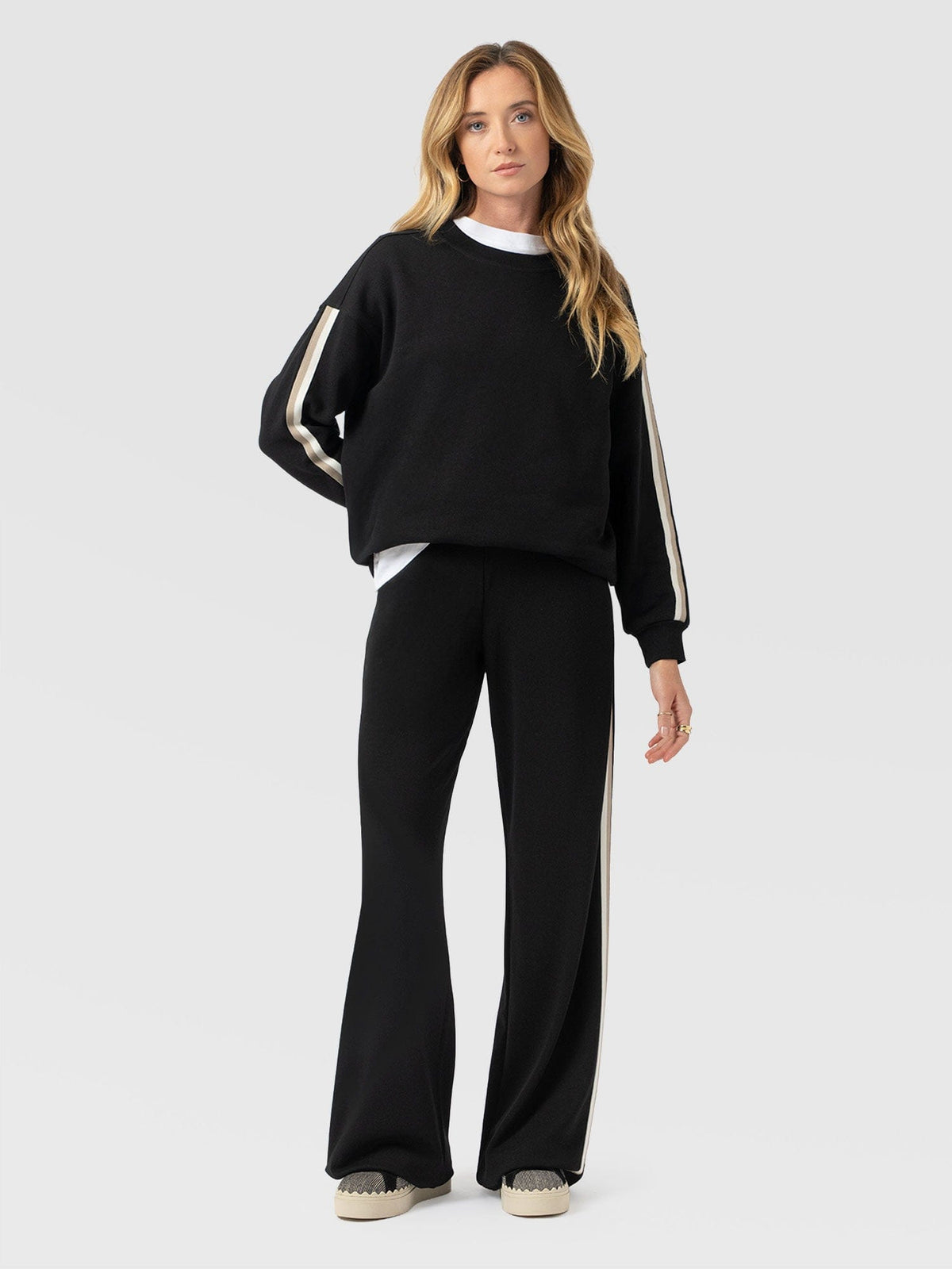 Hoxton Sweatshirt - Black - Cream/Beige Stripe